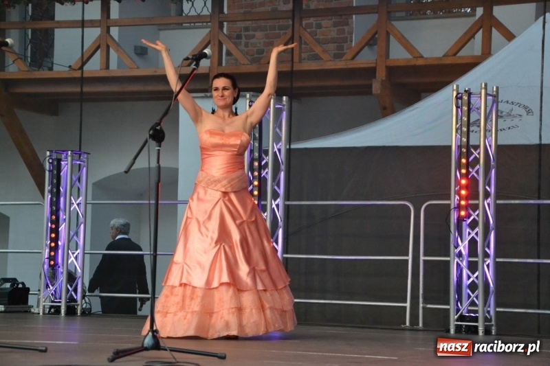 Zdjęcie w galerii na portalu naszraciborz.pl: Gala operetkowa na Zamku Piastowskim za nami wiadomości z regionu
