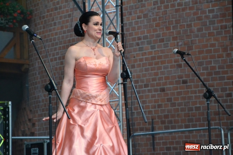 Zdjęcie w galerii na portalu naszraciborz.pl: Gala operetkowa na Zamku Piastowskim za nami wiadomości z regionu