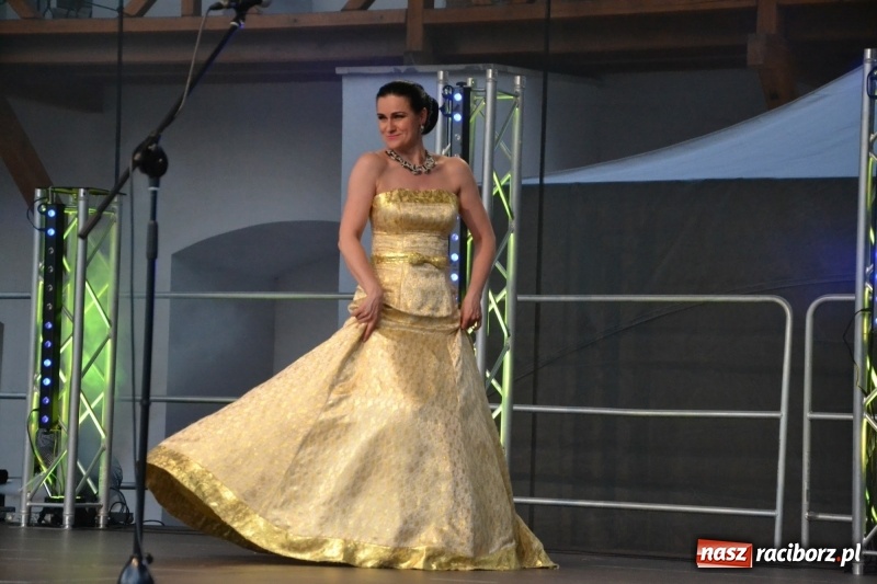 Zdjęcie w galerii na portalu naszraciborz.pl: Gala operetkowa na Zamku Piastowskim za nami wiadomości z regionu