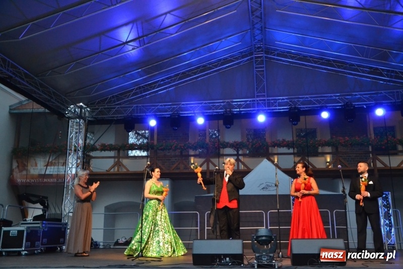 Zdjęcie w galerii na portalu naszraciborz.pl: Gala operetkowa na Zamku Piastowskim za nami wiadomości z regionu
