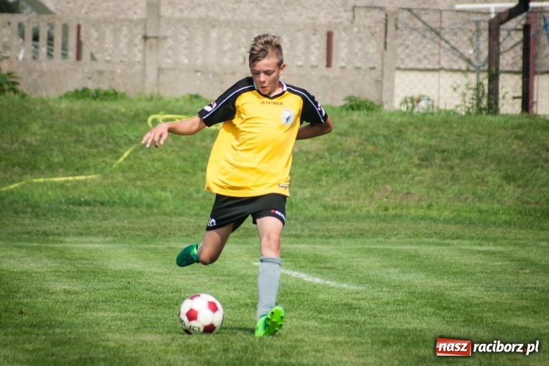 Zdjęcie w galerii na portalu naszraciborz.pl: MOSiR Jastrzębie zwycięzcą pierwszego dnia Turnieju im. Zbigniewa Oszka wiadomości z regionu