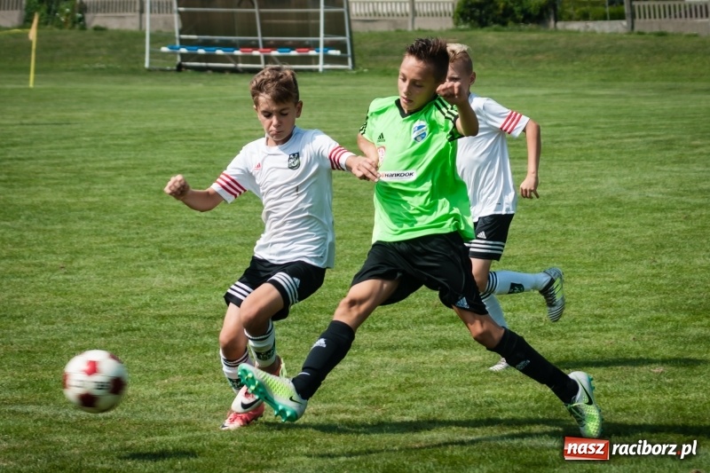 Zdjęcie w galerii na portalu naszraciborz.pl: MOSiR Jastrzębie zwycięzcą pierwszego dnia Turnieju im. Zbigniewa Oszka wiadomości z regionu