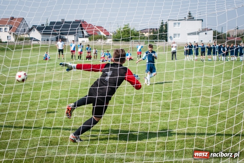 Zdjęcie w galerii na portalu naszraciborz.pl: MOSiR Jastrzębie zwycięzcą pierwszego dnia Turnieju im. Zbigniewa Oszka wiadomości z regionu