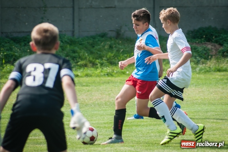 Zdjęcie w galerii na portalu naszraciborz.pl: MOSiR Jastrzębie zwycięzcą pierwszego dnia Turnieju im. Zbigniewa Oszka wiadomości z regionu