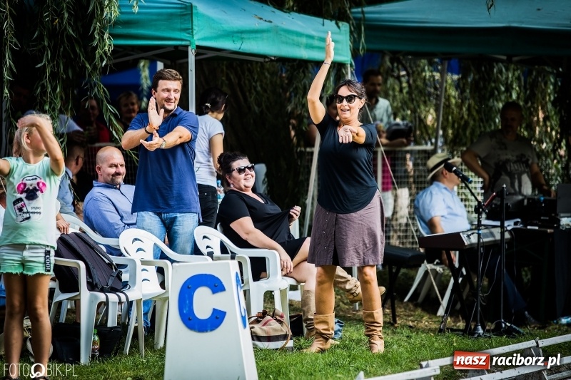 Zdjęcie w galerii na portalu naszraciborz.pl: Plejada gwiazd zjechała do Zakrzowa na XX Jeździeckie Mistrzostwa Gwiazd - Art Cup wiadomości z regionu