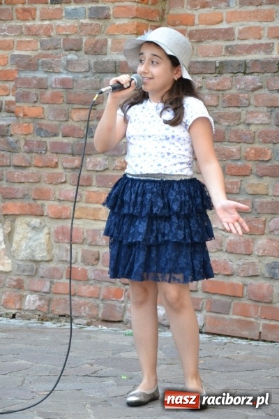 Zdjęcie w galerii na portalu naszraciborz.pl: Piosenki na Zamku czar..., czyli spotkanie muzyczne na Zamku Piastowskim wiadomości z regionu