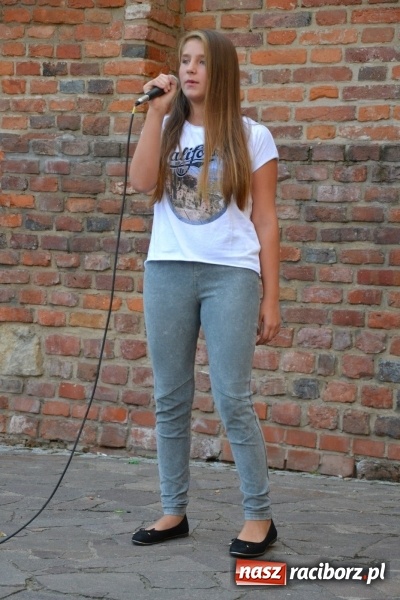 Zdjęcie w galerii na portalu naszraciborz.pl: Piosenki na Zamku czar..., czyli spotkanie muzyczne na Zamku Piastowskim wiadomości z regionu