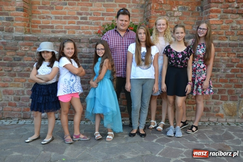 Zdjęcie w galerii na portalu naszraciborz.pl: Piosenki na Zamku czar..., czyli spotkanie muzyczne na Zamku Piastowskim wiadomości z regionu