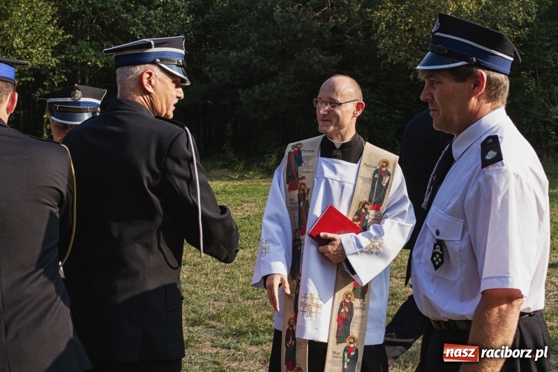 Zdjęcie w galerii na portalu naszraciborz.pl: Strażacy uczcili ofiary tragicznego pożaru lasów sprzed 25 lat wiadomości z regionu
