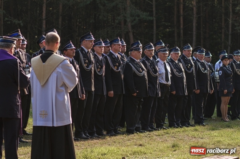 Zdjęcie w galerii na portalu naszraciborz.pl: Strażacy uczcili ofiary tragicznego pożaru lasów sprzed 25 lat wiadomości z regionu