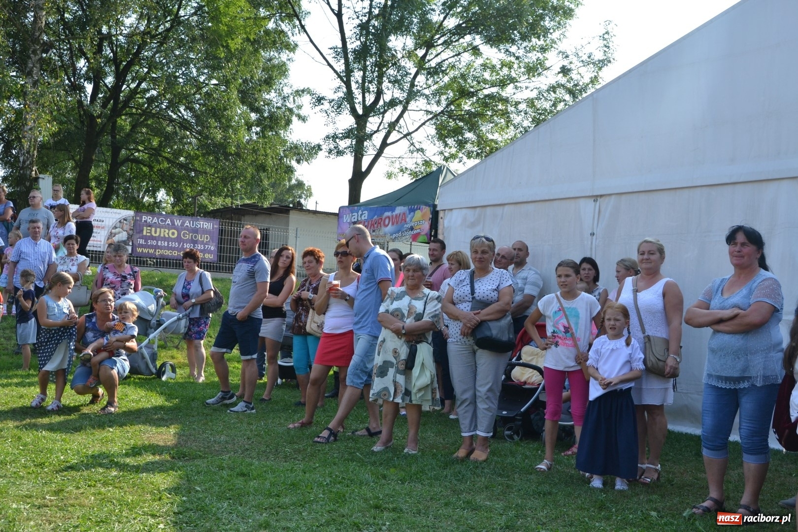 Zdjęcie w galerii na portalu naszraciborz.pl: Dożynki wojewódzkie w Tworkowie - w sobotę rozpoczęła się zabawa  wiadomości z regionu
