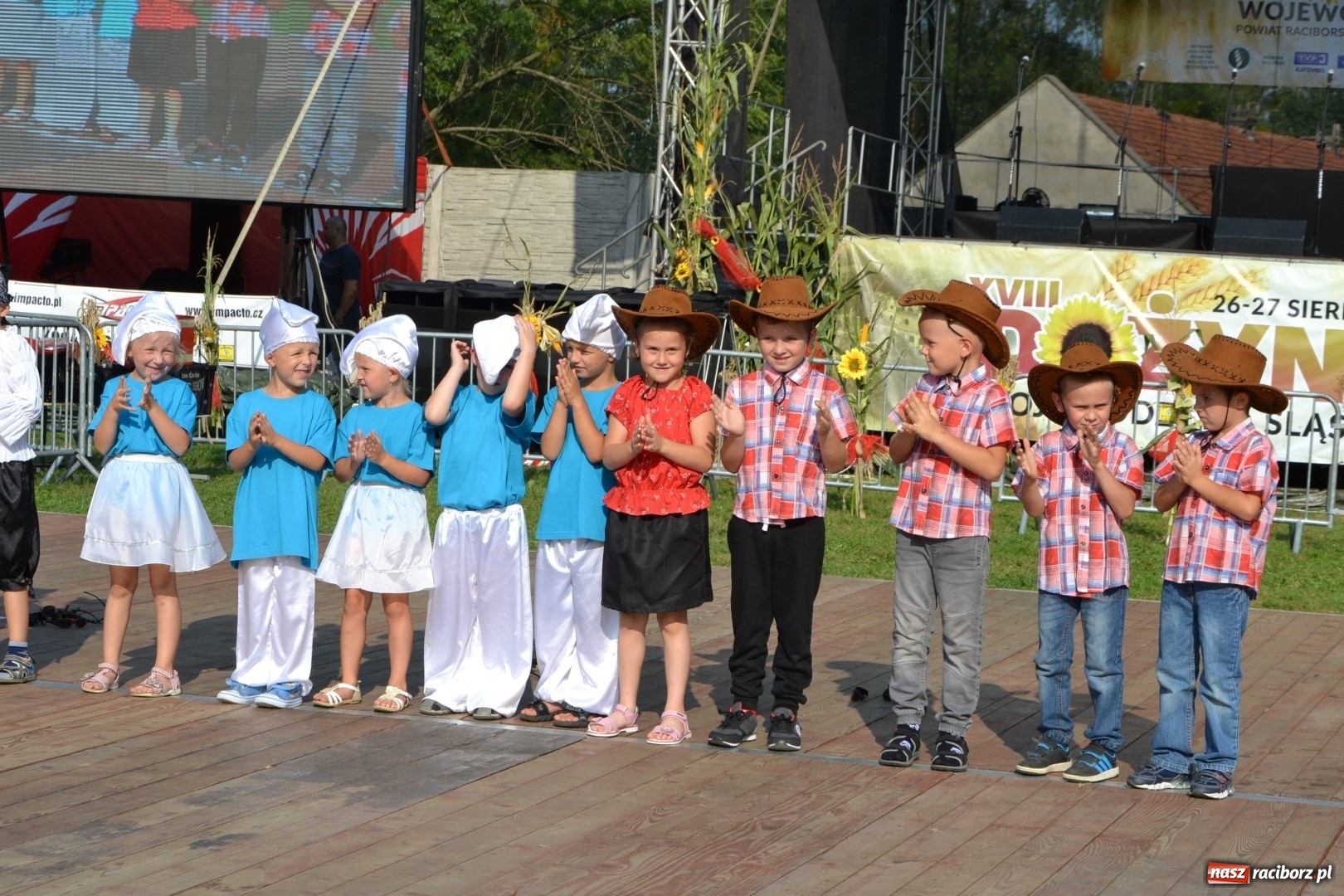 Zdjęcie w galerii na portalu naszraciborz.pl: Dożynki wojewódzkie w Tworkowie - w sobotę rozpoczęła się zabawa  wiadomości z regionu