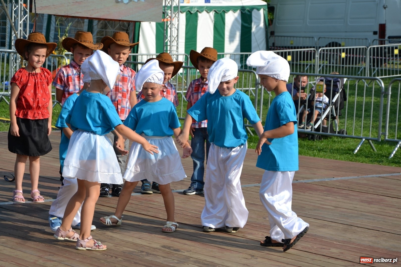 Zdjęcie w galerii na portalu naszraciborz.pl: Dożynki wojewódzkie w Tworkowie - w sobotę rozpoczęła się zabawa  wiadomości z regionu