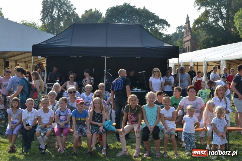 Zdjęcie w galerii na portalu naszraciborz.pl: Dożynki wojewódzkie w Tworkowie - w sobotę rozpoczęła się zabawa  wiadomości z regionu
