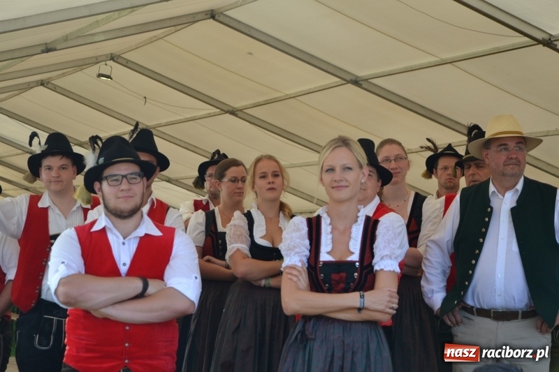 Zdjęcie w galerii na portalu naszraciborz.pl: Dożynki wojewódzkie w Tworkowie - w sobotę rozpoczęła się zabawa  wiadomości z regionu