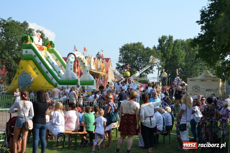 Zdjęcie w galerii na portalu naszraciborz.pl: Dożynki wojewódzkie w Tworkowie - w sobotę rozpoczęła się zabawa  wiadomości z regionu