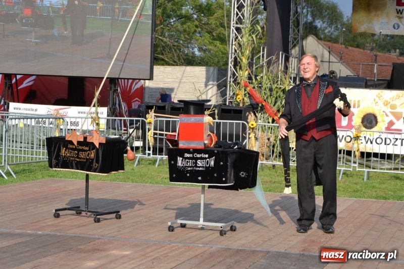 Zdjęcie w galerii na portalu naszraciborz.pl: Dożynki wojewódzkie w Tworkowie - w sobotę rozpoczęła się zabawa  wiadomości z regionu