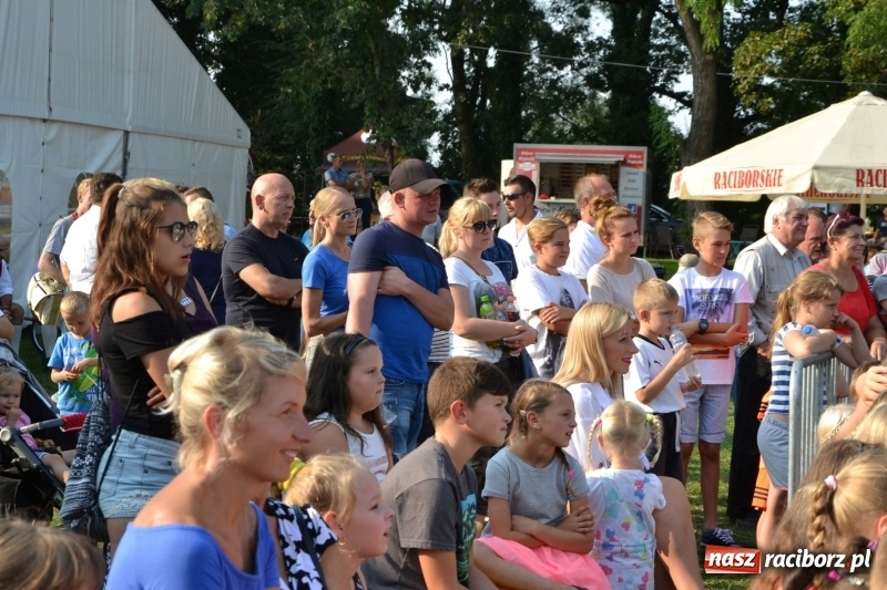 Zdjęcie w galerii na portalu naszraciborz.pl: Dożynki wojewódzkie w Tworkowie - w sobotę rozpoczęła się zabawa  wiadomości z regionu