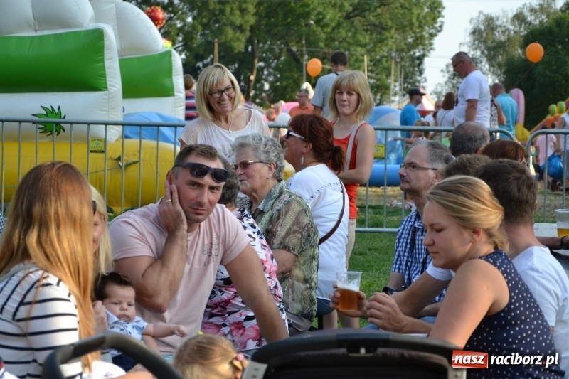 Zdjęcie w galerii na portalu naszraciborz.pl: Dożynki wojewódzkie w Tworkowie - w sobotę rozpoczęła się zabawa  wiadomości z regionu