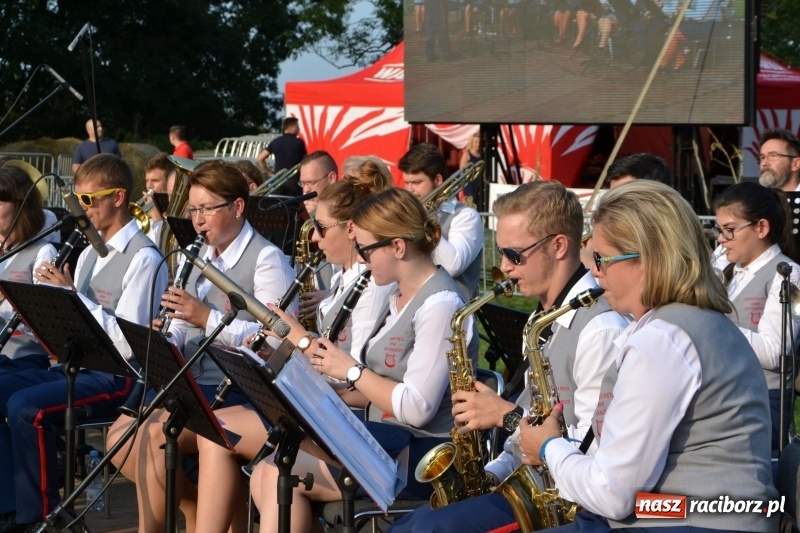Zdjęcie w galerii na portalu naszraciborz.pl: Dożynki wojewódzkie w Tworkowie - w sobotę rozpoczęła się zabawa  wiadomości z regionu