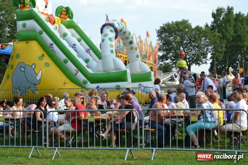 Zdjęcie w galerii na portalu naszraciborz.pl: Dożynki wojewódzkie w Tworkowie - w sobotę rozpoczęła się zabawa  wiadomości z regionu