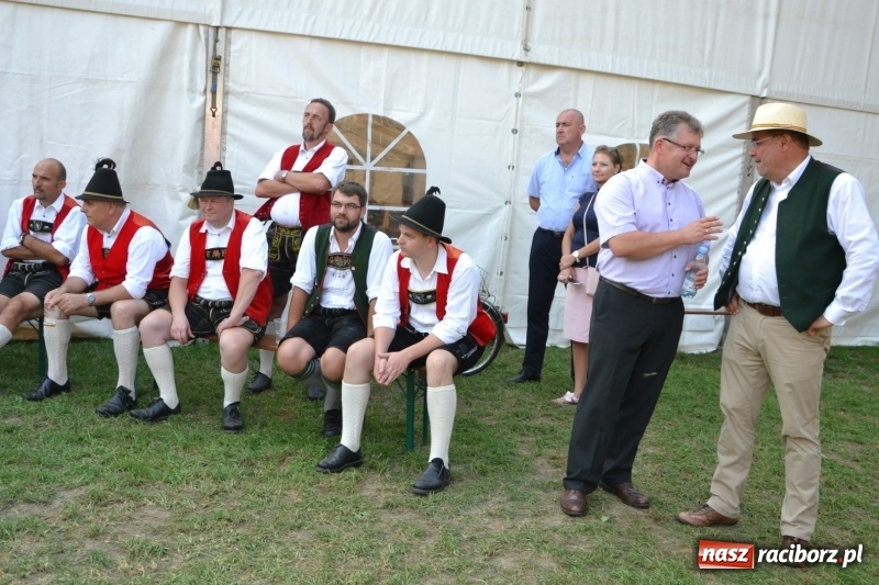 Zdjęcie w galerii na portalu naszraciborz.pl: Dożynki wojewódzkie w Tworkowie - w sobotę rozpoczęła się zabawa  wiadomości z regionu