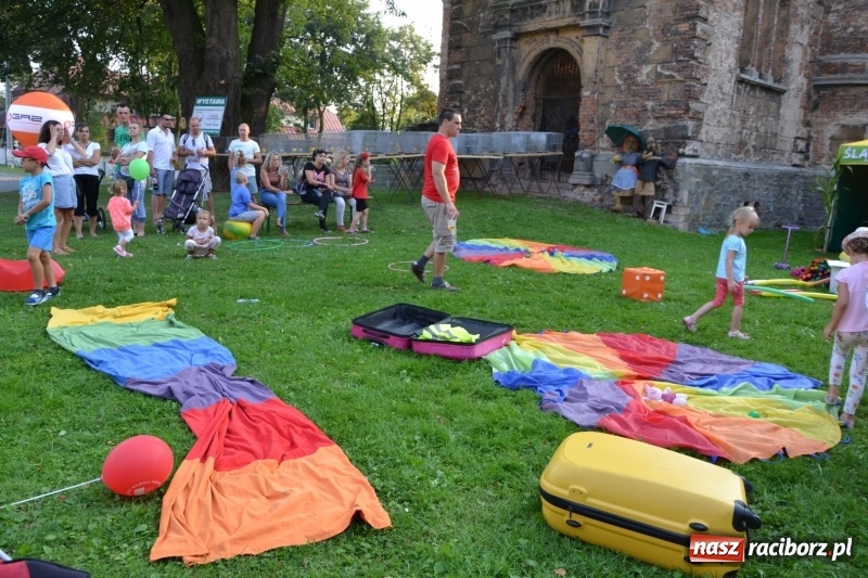 Zdjęcie w galerii na portalu naszraciborz.pl: Dożynki wojewódzkie w Tworkowie - w sobotę rozpoczęła się zabawa  wiadomości z regionu