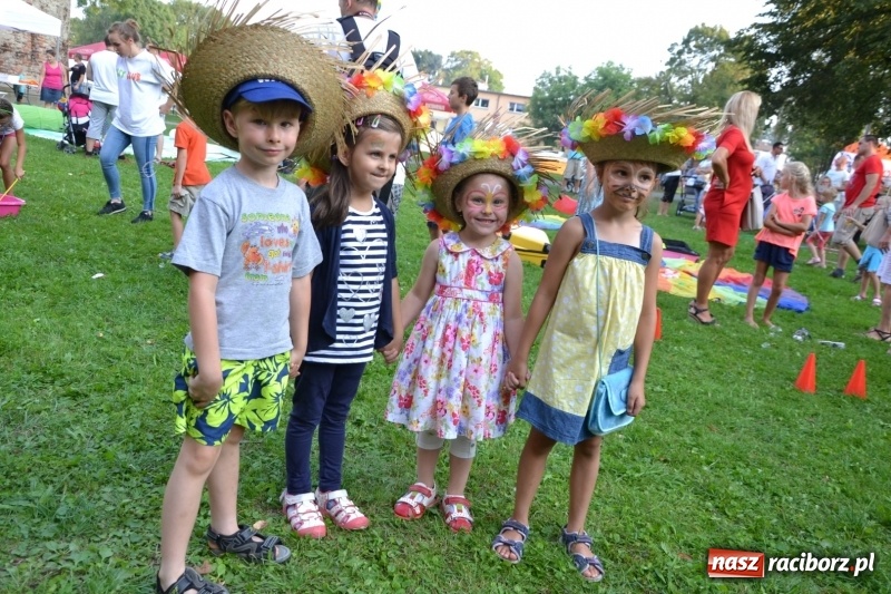 Zdjęcie w galerii na portalu naszraciborz.pl: Dożynki wojewódzkie w Tworkowie - w sobotę rozpoczęła się zabawa  wiadomości z regionu