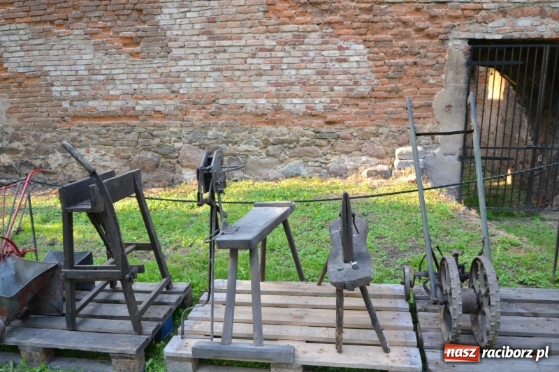 Zdjęcie w galerii na portalu naszraciborz.pl: Dożynki wojewódzkie w Tworkowie - w sobotę rozpoczęła się zabawa  wiadomości z regionu