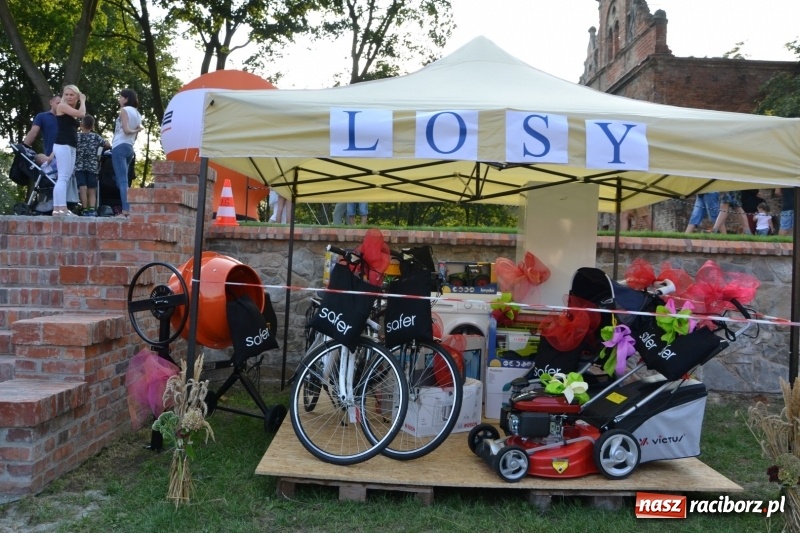 Zdjęcie w galerii na portalu naszraciborz.pl: Dożynki wojewódzkie w Tworkowie - w sobotę rozpoczęła się zabawa  wiadomości z regionu