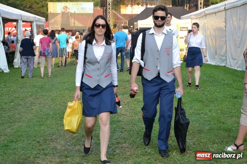 Zdjęcie w galerii na portalu naszraciborz.pl: Dożynki wojewódzkie w Tworkowie - w sobotę rozpoczęła się zabawa  wiadomości z regionu