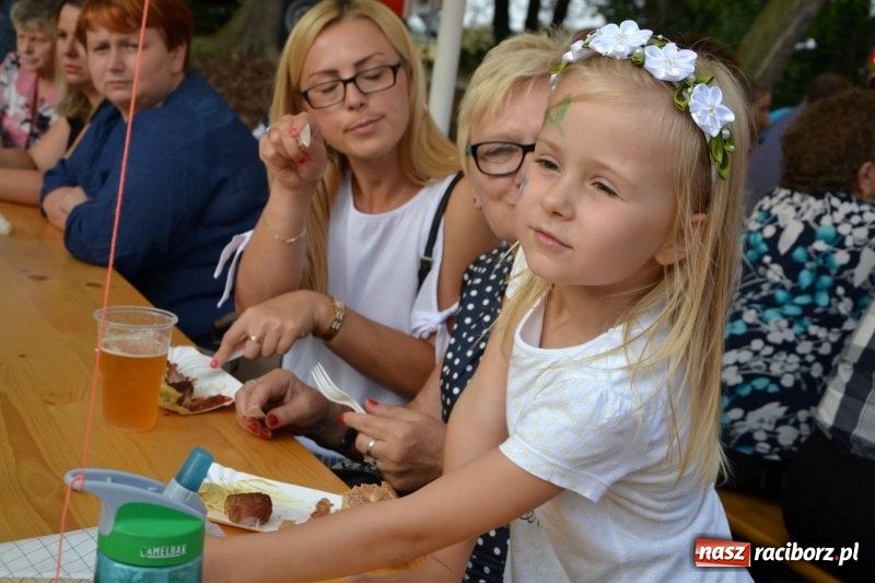 Zdjęcie w galerii na portalu naszraciborz.pl: Dożynki wojewódzkie w Tworkowie - w sobotę rozpoczęła się zabawa  wiadomości z regionu
