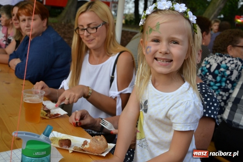 Zdjęcie w galerii na portalu naszraciborz.pl: Dożynki wojewódzkie w Tworkowie - w sobotę rozpoczęła się zabawa  wiadomości z regionu