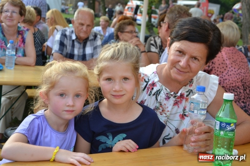 Zdjęcie w galerii na portalu naszraciborz.pl: Dożynki wojewódzkie w Tworkowie - w sobotę rozpoczęła się zabawa  wiadomości z regionu