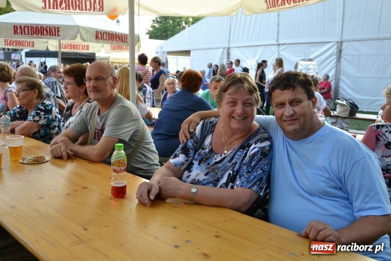 Zdjęcie w galerii na portalu naszraciborz.pl: Dożynki wojewódzkie w Tworkowie - w sobotę rozpoczęła się zabawa  wiadomości z regionu