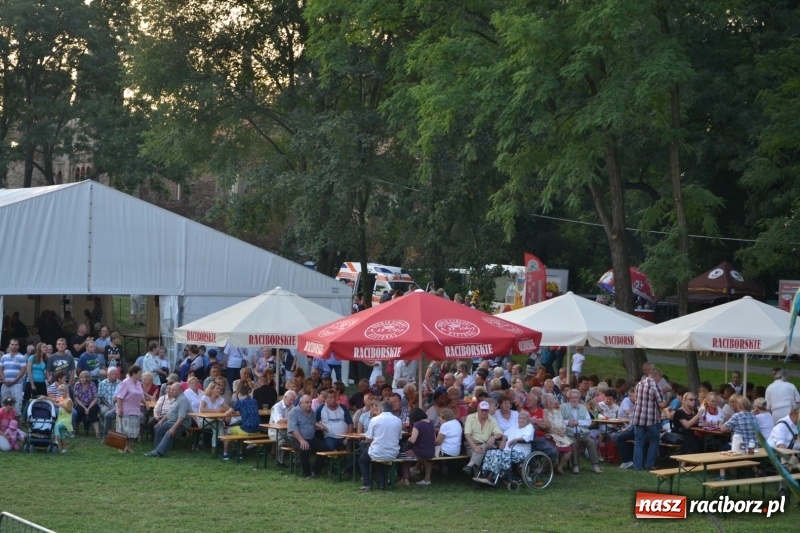 Zdjęcie w galerii na portalu naszraciborz.pl: Dożynki wojewódzkie w Tworkowie - w sobotę rozpoczęła się zabawa  wiadomości z regionu