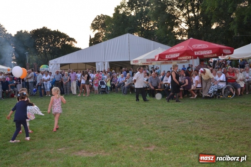 Zdjęcie w galerii na portalu naszraciborz.pl: Dożynki wojewódzkie w Tworkowie - w sobotę rozpoczęła się zabawa  wiadomości z regionu