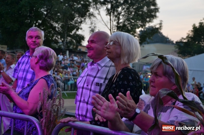 Zdjęcie w galerii na portalu naszraciborz.pl: Dożynki wojewódzkie w Tworkowie - w sobotę rozpoczęła się zabawa  wiadomości z regionu
