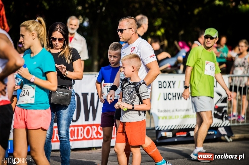 Zdjęcie w galerii na portalu naszraciborz.pl: Biegali dla Michałka, czyli raciborski Mini Półmaraton 2017 wiadomości z regionu
