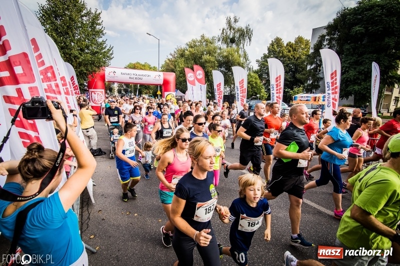 Zdjęcie w galerii na portalu naszraciborz.pl: Biegali dla Michałka, czyli raciborski Mini Półmaraton 2017 wiadomości z regionu