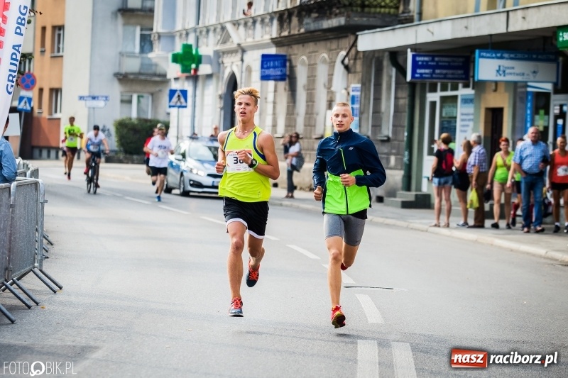 Zdjęcie w galerii na portalu naszraciborz.pl: Biegali dla Michałka, czyli raciborski Mini Półmaraton 2017 wiadomości z regionu