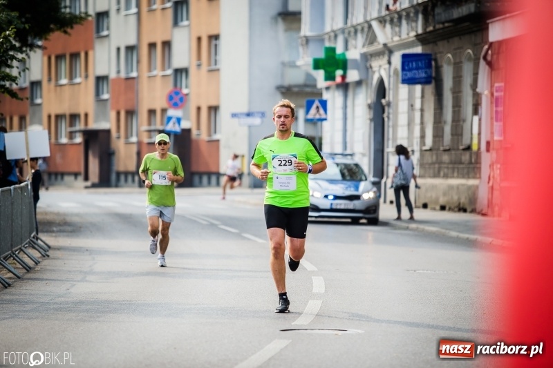 Zdjęcie w galerii na portalu naszraciborz.pl: Biegali dla Michałka, czyli raciborski Mini Półmaraton 2017 wiadomości z regionu