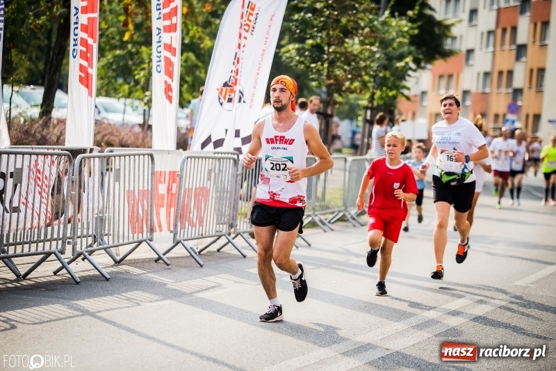 Zdjęcie w galerii na portalu naszraciborz.pl: Biegali dla Michałka, czyli raciborski Mini Półmaraton 2017 wiadomości z regionu