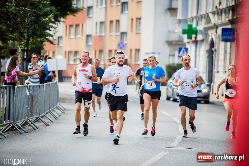 Zdjęcie w galerii na portalu naszraciborz.pl: Biegali dla Michałka, czyli raciborski Mini Półmaraton 2017 wiadomości z regionu