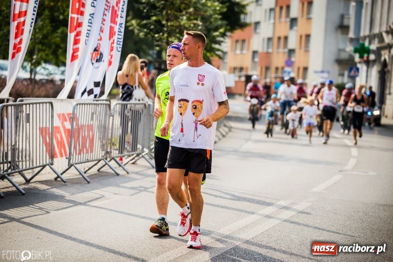 Zdjęcie w galerii na portalu naszraciborz.pl: Biegali dla Michałka, czyli raciborski Mini Półmaraton 2017 wiadomości z regionu