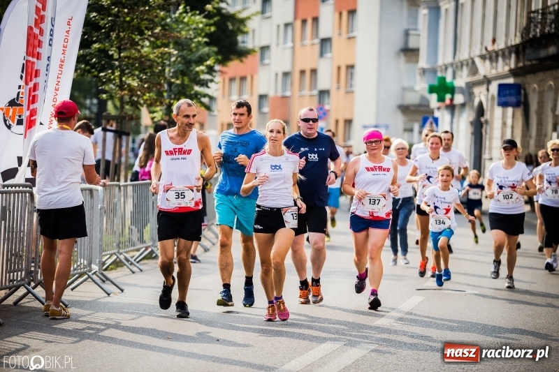 Zdjęcie w galerii na portalu naszraciborz.pl: Biegali dla Michałka, czyli raciborski Mini Półmaraton 2017 wiadomości z regionu