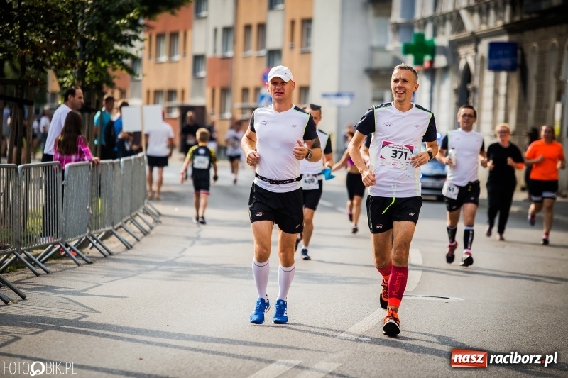 Zdjęcie w galerii na portalu naszraciborz.pl: Biegali dla Michałka, czyli raciborski Mini Półmaraton 2017 wiadomości z regionu