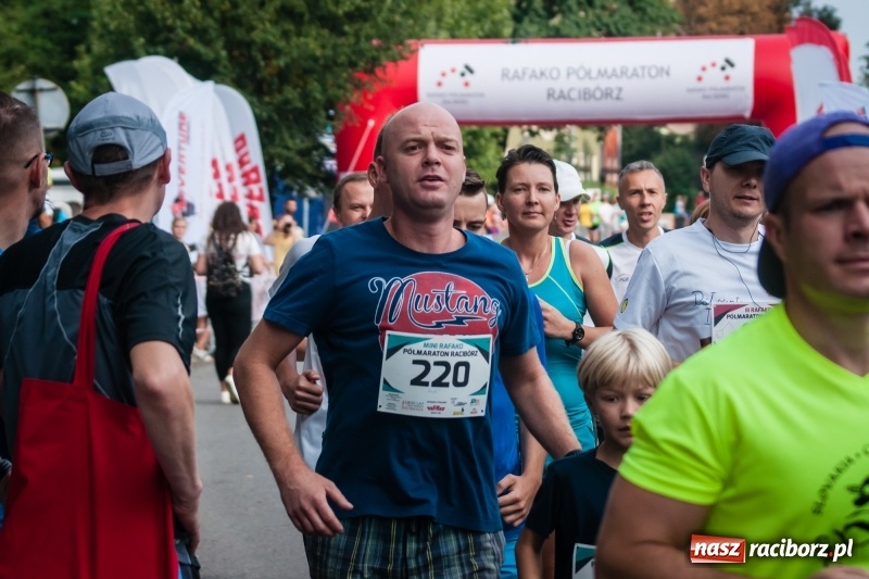 Zdjęcie w galerii na portalu naszraciborz.pl: Biegali dla Michałka, czyli raciborski Mini Półmaraton 2017 wiadomości z regionu