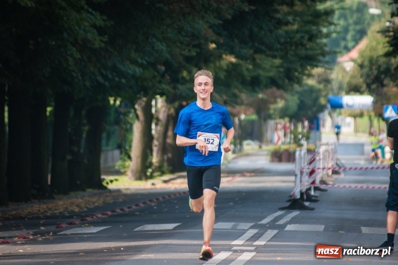 Zdjęcie w galerii na portalu naszraciborz.pl: Biegali dla Michałka, czyli raciborski Mini Półmaraton 2017 wiadomości z regionu