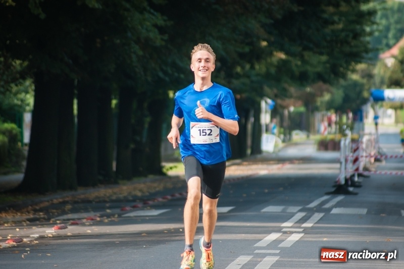 Zdjęcie w galerii na portalu naszraciborz.pl: Biegali dla Michałka, czyli raciborski Mini Półmaraton 2017 wiadomości z regionu